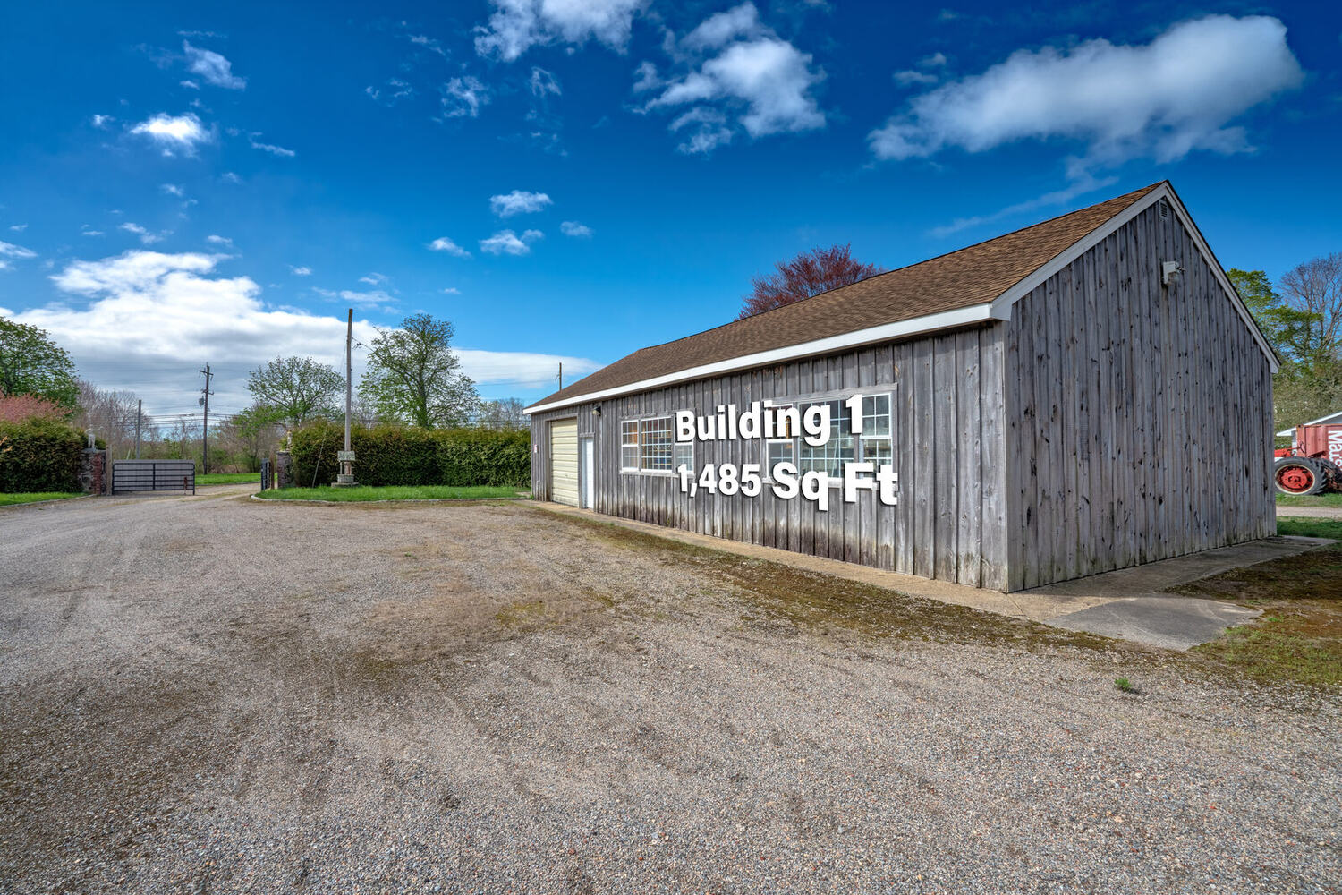 Exterior of Building 1, a 1,485 square foot barn on Lot 1